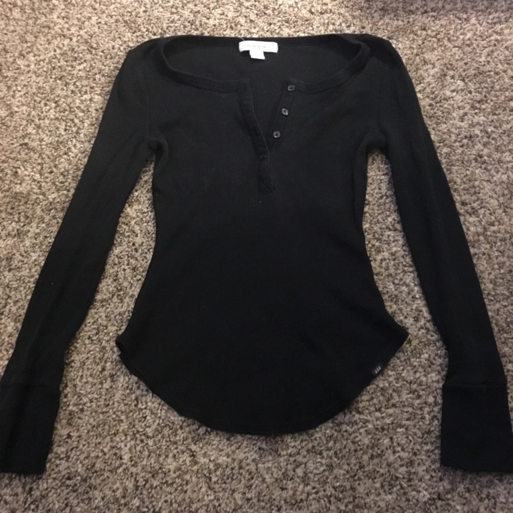 Adam Levine long sleeved shirt